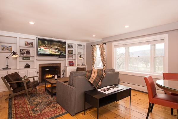 2-Bedroom Suite Living Room